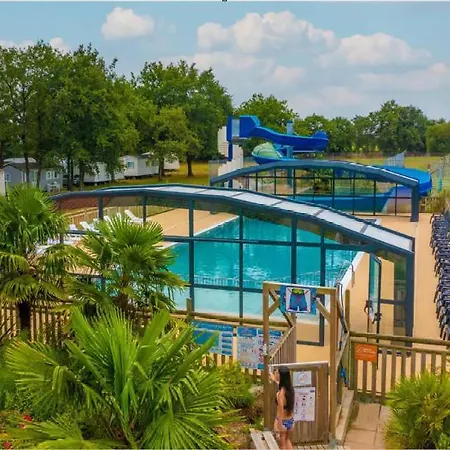 Camping Mobil 3 6 Pers 30min Puy Du Fou 920cc