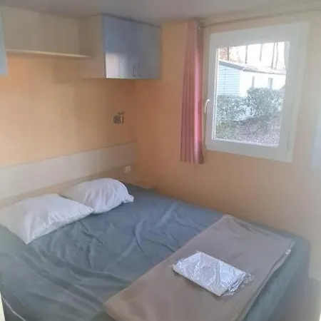 Mobil 3 6 Pers 30min Puy Du Fou 920cc * La Boissiere-de-Montaigu